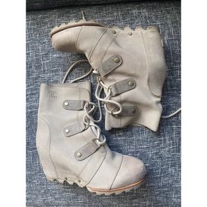 Sorel women’s ankle boots - wedge!